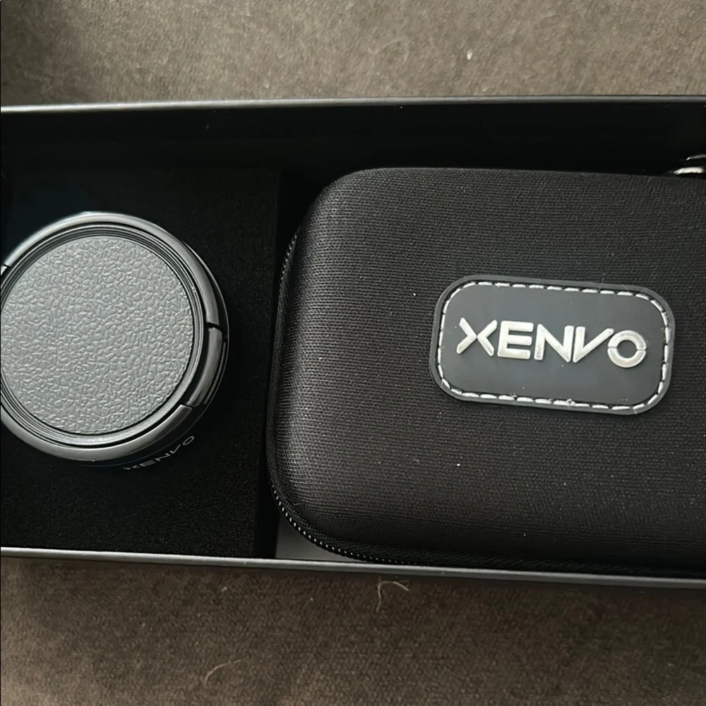 2 in 1 Camera Lens for IPhone or Android.